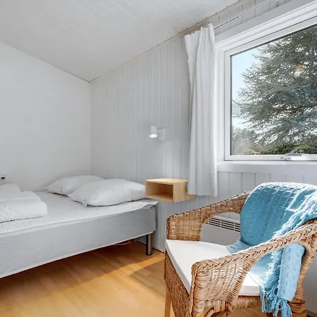 2 Bedroom Beautiful In Nyaraló